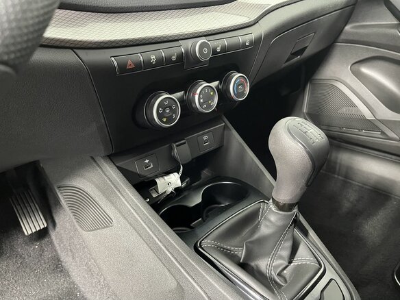 2026 Lada (ВАЗ) Vesta SW I Рестайлинг (NG), чёрный, 1870000 рублей - вид 13