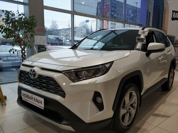 2021 Toyota RAV4 V (XA50), белый