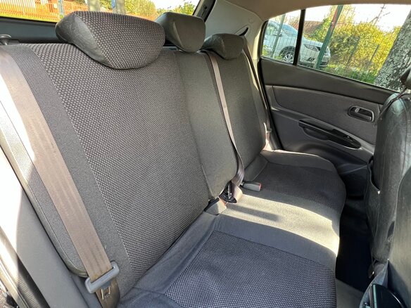 2011 Kia Rio II Рестайлинг, чёрный, 650000 рублей - вид 16