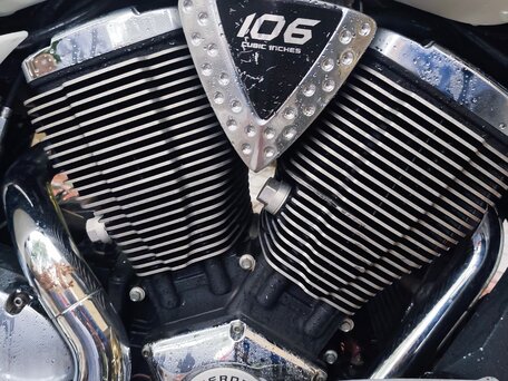 2012 Victory Cross Country, белый, 850000 рублей, вид 4