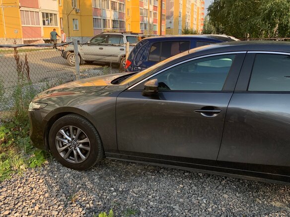 2019 Mazda 3 IV (BP), серый, 2350000 рублей - вид 3