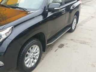 2016 Toyota Land Cruiser Prado 150 Series Рестайлинг 1, чёрный, 4500000 рублей, вид 3