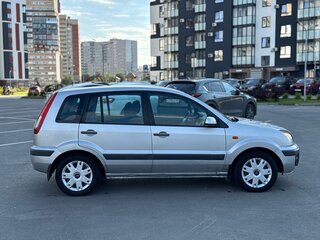2007 Ford Fusion I Рестайлинг, серебристый, 320000 рублей, вид 4
