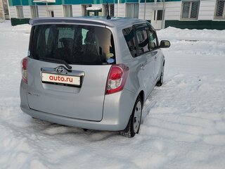 2010 Toyota Ractis I, серый, 1050000 рублей, вид 4