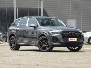 2025 Audi Q7 55 TFSI II (4M) Рестайлинг 2, серый, 13100000 рублей, вид 5
