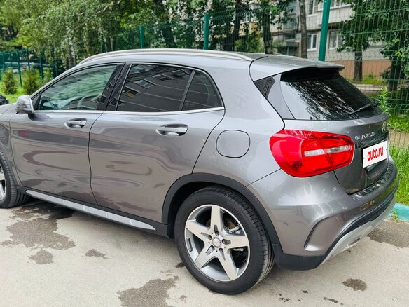 2015 Mercedes-Benz GLA 250 I (X156), серый, 1950000 рублей - вид 2
