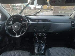 2021 Kia Rio IV Рестайлинг, белый, 1400000 рублей, вид 4