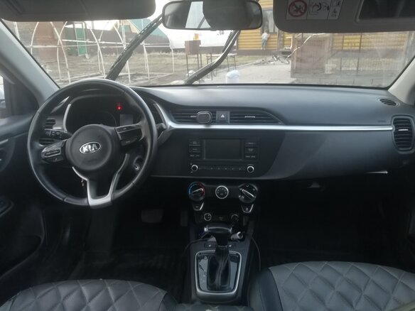 2021 Kia Rio IV Рестайлинг, белый, 1400000 рублей - вид 3