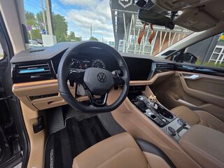 2020 Volkswagen Touareg III, серый, 6800000 рублей, вид 5