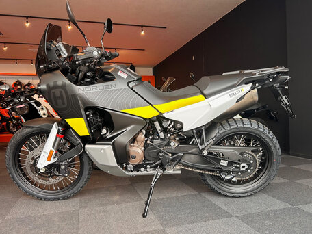 2024 Husqvarna Norden 901, чёрный, 1400000 рублей, вид 4