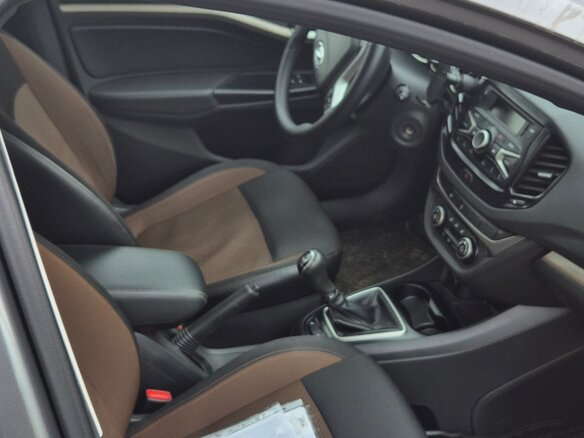 2018 Lada (ВАЗ) Vesta SW I, серый, 900000 рублей - вид 4