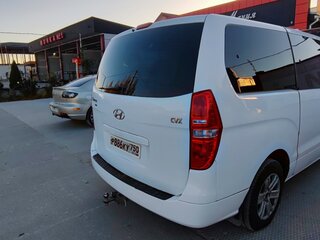 2010 Hyundai Grand Starex I, белый, 1550000 рублей, вид 4
