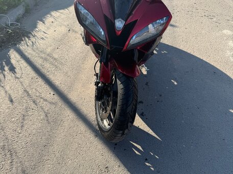 2006 Yamaha YZF-R6, красный, 670000 рублей, вид 3