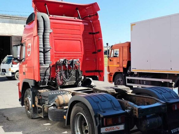 2011 Volvo FM, красный, 2750000 рублей - вид 5