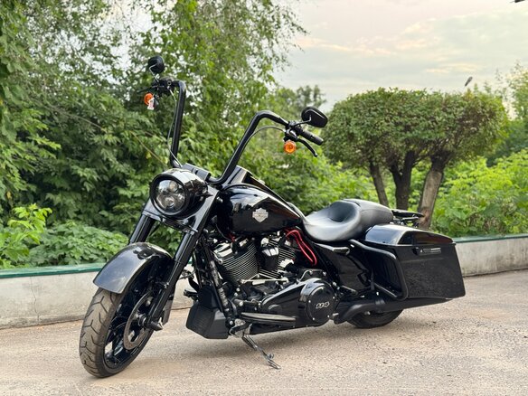 2023 Harley-Davidson Road King, чёрный, 1890000 рублей - вид 5