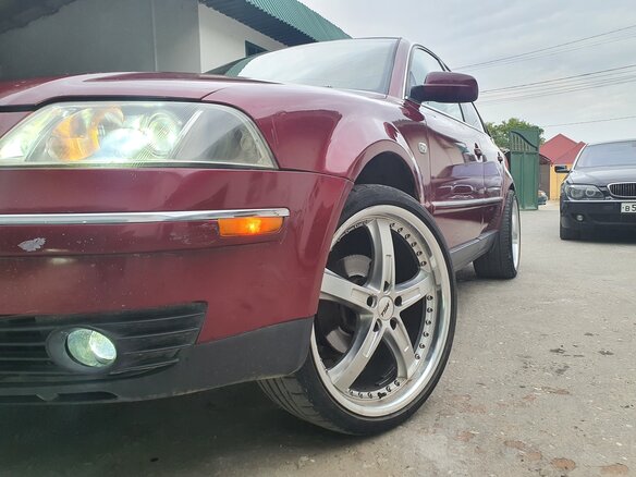 2001 Volkswagen Passat B5 Рестайлинг, красный, 450000 рублей - вид 9