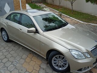 2010 Mercedes-Benz E-Класс 250 5G-Tronic IV (W212, S212, C207), жёлтый, 2100000 рублей, вид 1