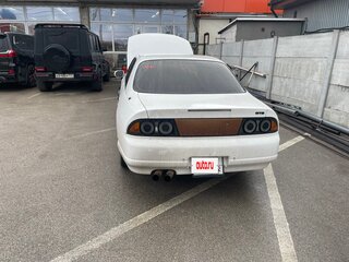 1994 Nissan Skyline IX (R33), белый, 700000 рублей, вид 3