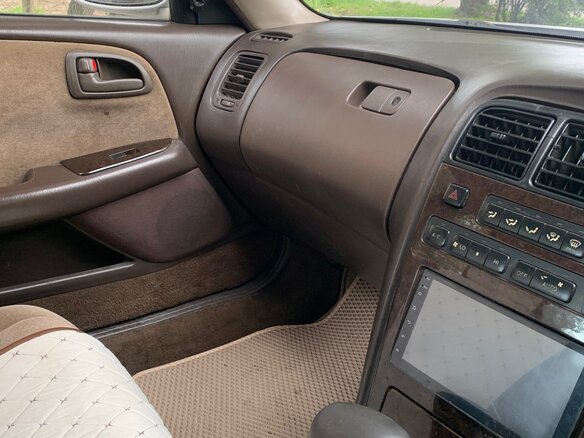 1993 Toyota Cresta IV (X90), серый, 555000 рублей - вид 10