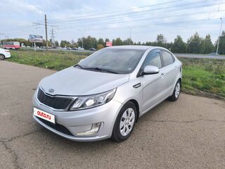 2014 Kia Rio III, серебристый, 750000 рублей, вид 1