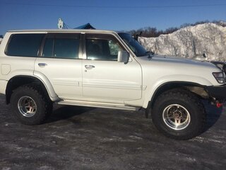 2000 Nissan Safari V (Y61), белый, 2500000 рублей, вид 5