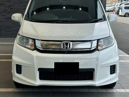 2016 Honda Freed Spike I Рестайлинг 2, белый, 945000 рублей - вид 4