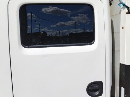 2007 Nissan Cabstar, белый, 1600000 рублей, вид 3