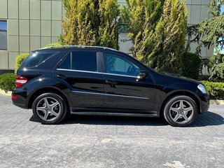 2008 Mercedes-Benz M-Класс 320 II (W164) Рестайлинг, чёрный, 2000000 рублей, вид 3
