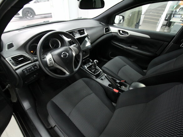 2016 Nissan Sentra VII (B17), чёрный, 1050000 рублей - вид 8
