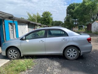 2010 Toyota Corolla Axio X (E140, E150) Рестайлинг, серебристый, 930000 рублей, вид 5