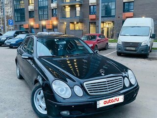2002 Mercedes-Benz E-Класс 220 III (W211, S211), чёрный, 590000 рублей, вид 1