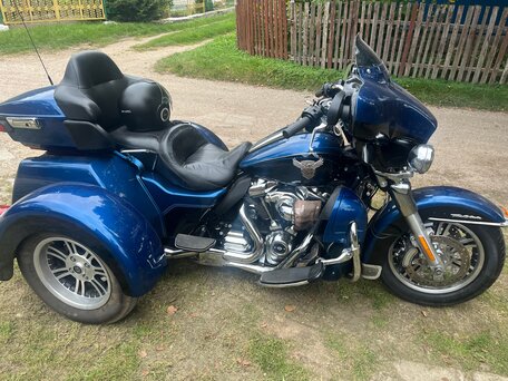 2018 Harley-Davidson Tri Glide, синий, 2000000 рублей, вид 3