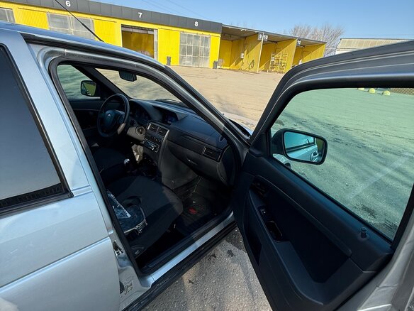 2016 Lada (ВАЗ) Priora I Рестайлинг, белый, 770000 рублей - вид 6