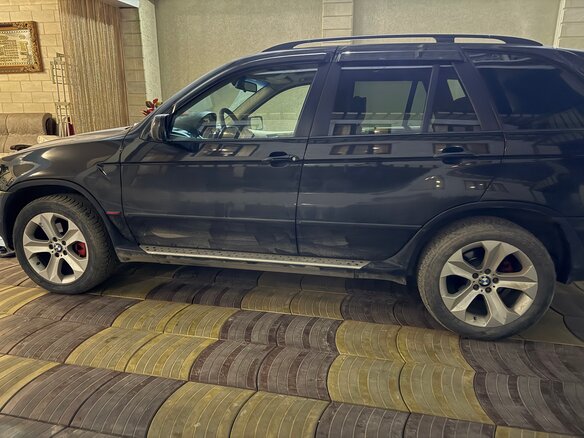 2003 BMW X5 3.0i I (E53), чёрный, 750000 рублей - вид 3