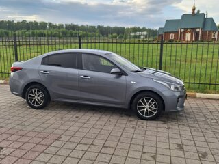 2017 Kia Rio IV, серый, 1100000 рублей, вид 4