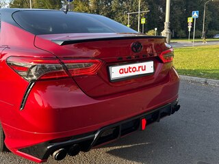 2021 Toyota Camry VIII (XV70) Рестайлинг, красный, 3990000 рублей, вид 5