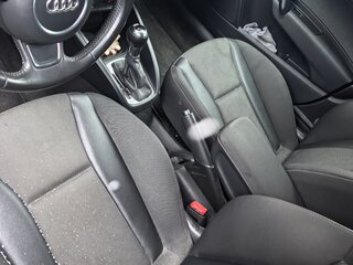 2013 Audi A1 I (8X), белый, 1050000 рублей, вид 3