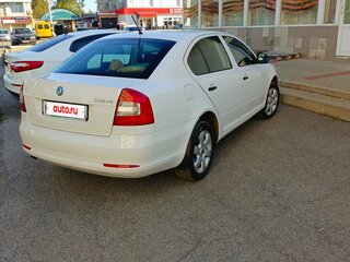 2012 Skoda Octavia II (A5) Рестайлинг, белый, 790000 рублей, вид 3