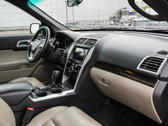 2013 Ford Explorer V, чёрный, 1648000 рублей - вид 13