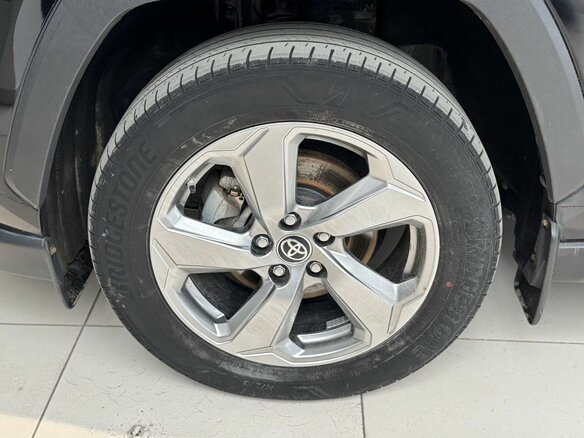2021 Toyota RAV4 V (XA50), чёрный, 3188000 рублей - вид 29