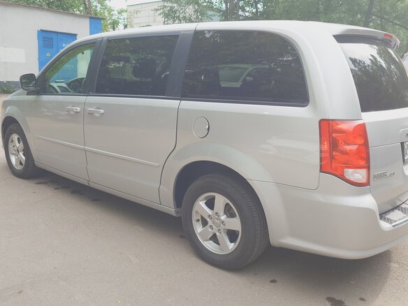 2011 Dodge Caravan Grand V, серый, 1349999 рублей - вид 6