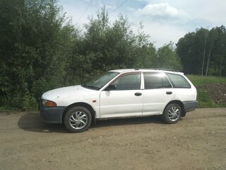1997 Mitsubishi Libero I Рестайлинг, белый, 76000 рублей, вид 4