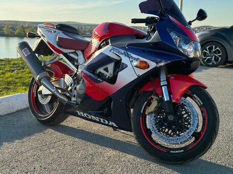 2000 Honda CBR 929RR Fireblade, красный, 480000 рублей, вид 1