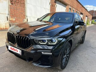 2021 BMW X6 40i III (G06), чёрный, 8400000 рублей, вид 4