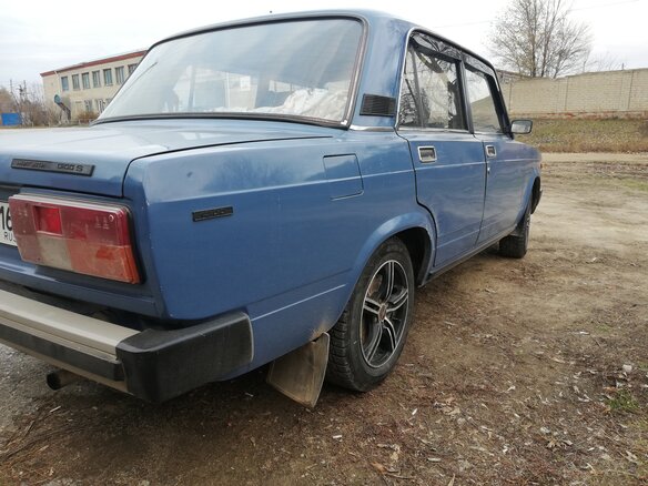 1988 Lada (ВАЗ) 2105, голубой, 155000 рублей - вид 4