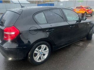2010 BMW 1 серии 116i I (E81/E82/E87/E88) Рестайлинг, чёрный, 685000 рублей, вид 3