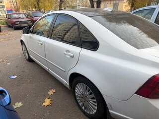 2011 Volvo S40 II Рестайлинг, белый, 850000 рублей, вид 4