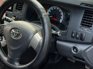 2010 Toyota ISis I Рестайлинг, чёрный, 1600000 рублей, вид 3
