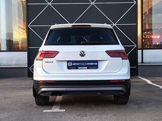 2018 Volkswagen Tiguan II, белый, 2033000 рублей, вид 4