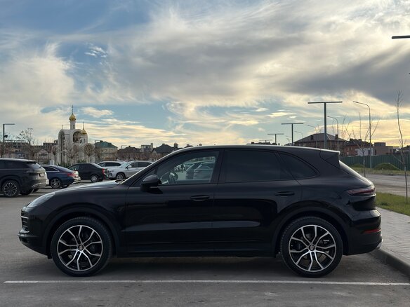 2019 Porsche Cayenne III, чёрный, 5900000 рублей - вид 8